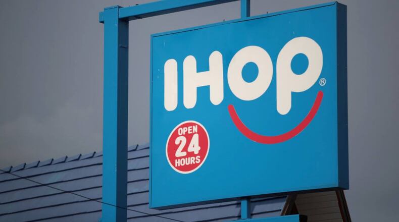 A video of a fight at a Seattle IHOP has gone viral.
