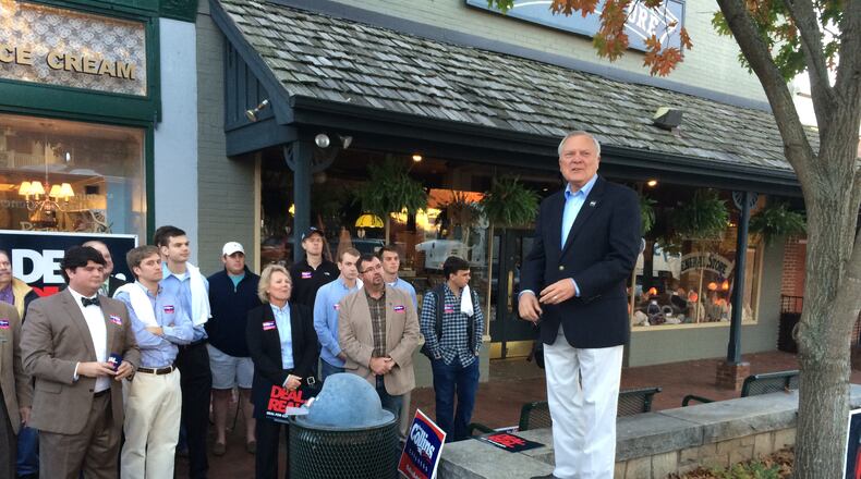 Gov. Nathan Deal stumps before a crowd in Dahlonega.