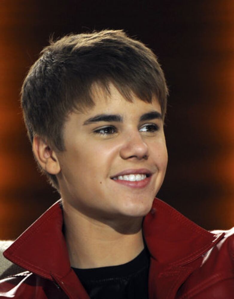 Justin Bieber appears on German TV show