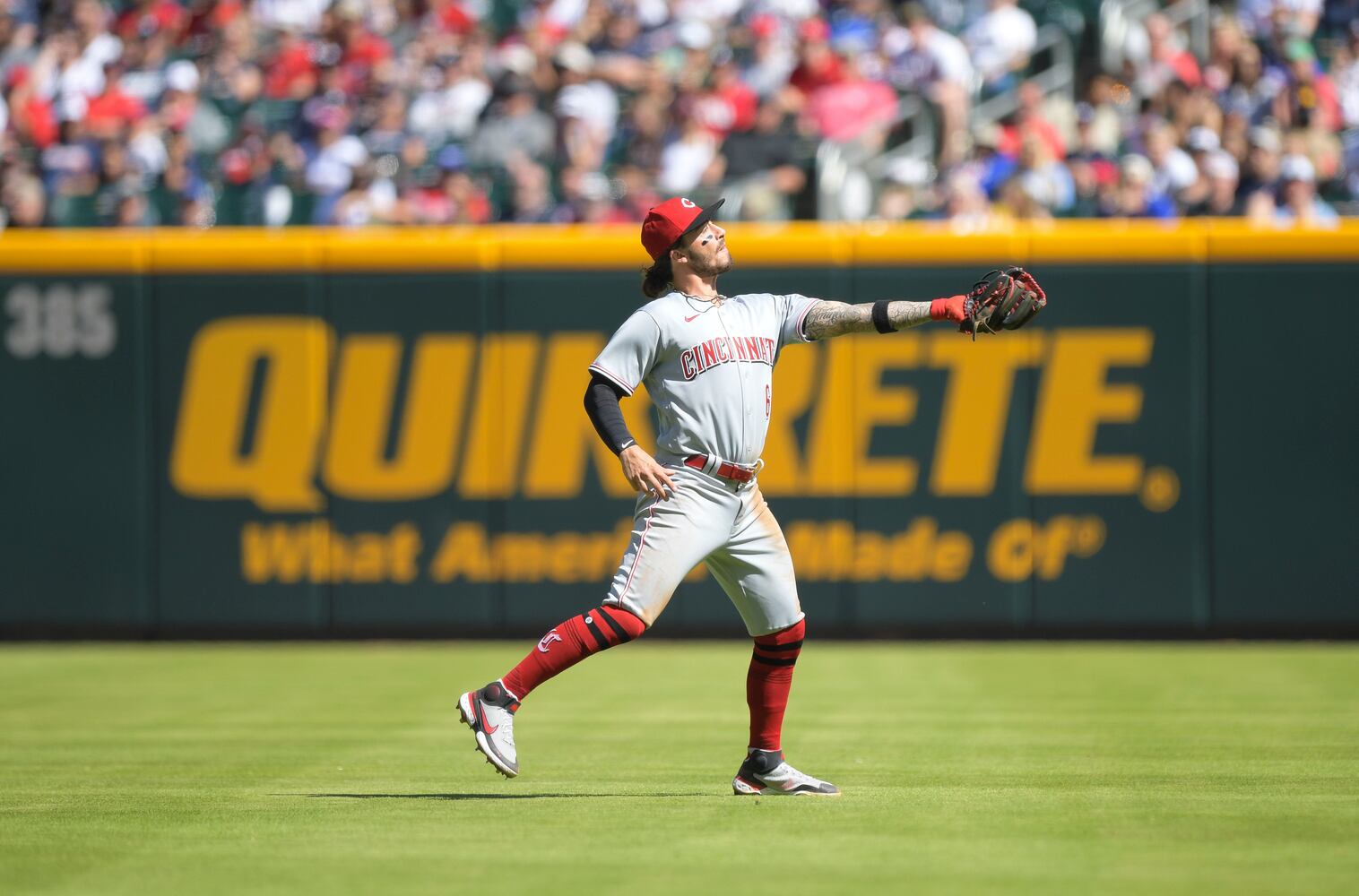 041122 BRAVES PHOTO