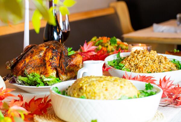 Special Thanksgiving at Jimmy'Z Kitchen in Marietta. (Ryan Fleisher for The Atlanta Journal-Constitution)