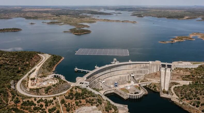 The floating solar array near Alqueva dam. Currently capable of generating five megawatts of electricity, it will eventually expand to 70 megawatts. Photo courtesy of EDP