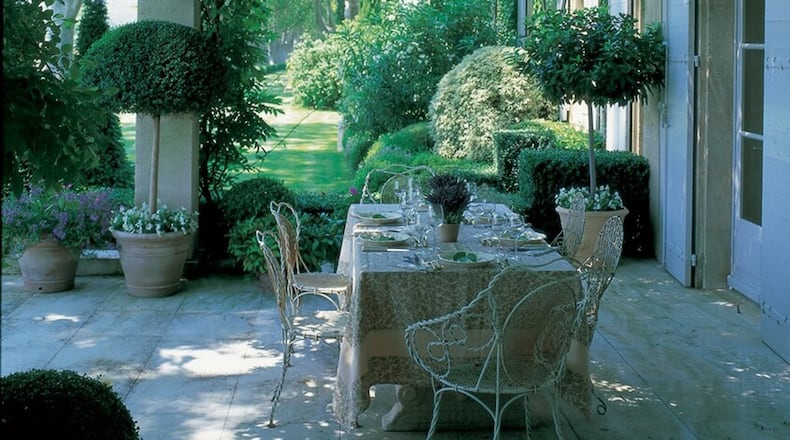 To make people feel at home, pay attention to little details, like always having a self-serve bar, so guests can feel comfortable helping themselves. (Handout/TNS)