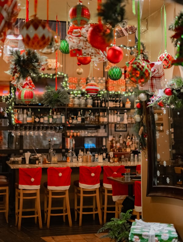 Head to Lagarde American Eatery in Chamblee for festive cocktail classes. (Courtesy of Lagarde)