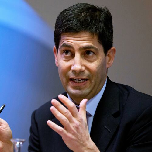 FILE - Kevin Warsh, speaking to the media about his report on transparency at the Bank of England, in London, Dec., 11, 2014. (AP Photo/Alastair Grant, Pool, File)
