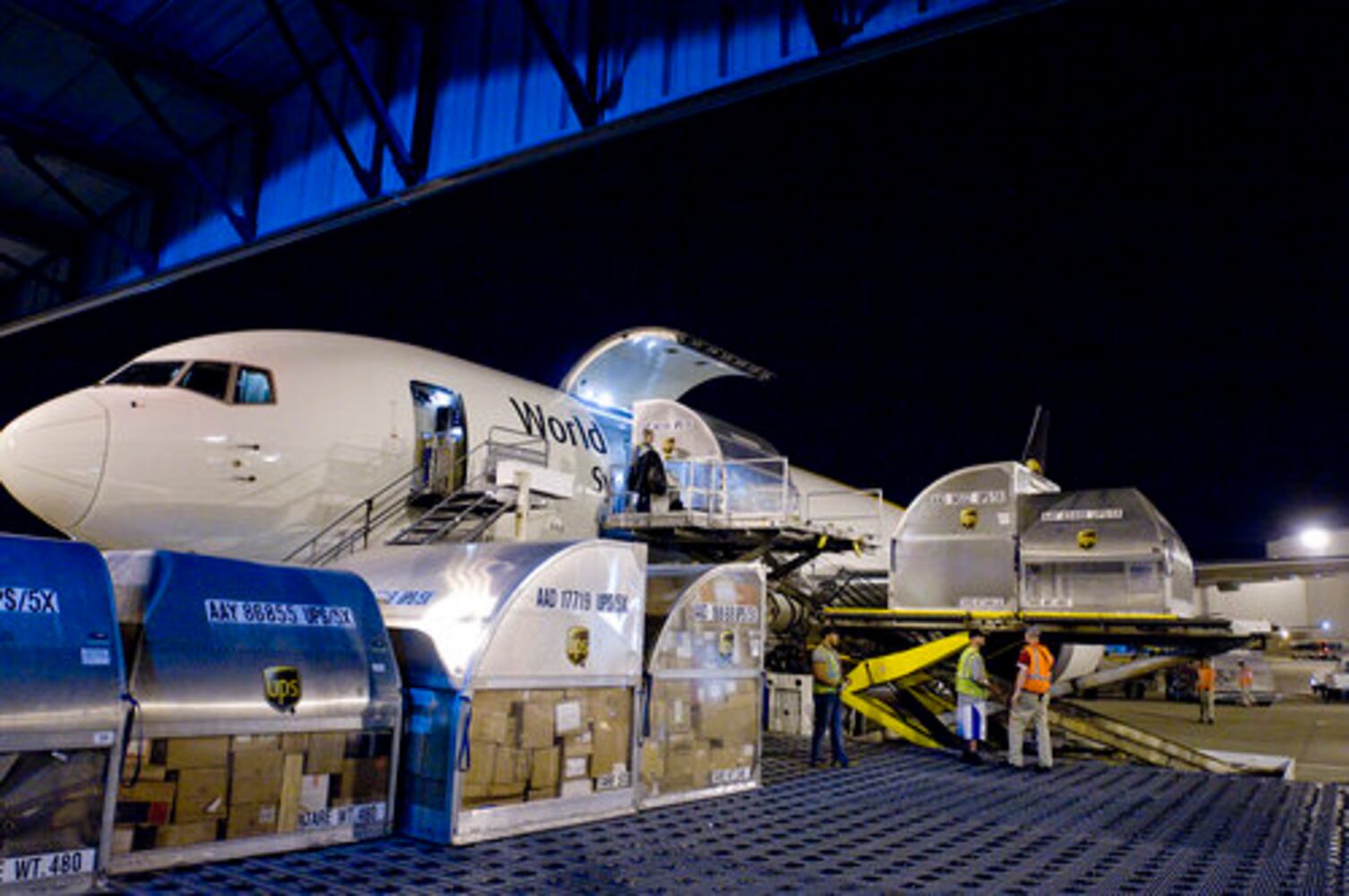 UPS hub moves packages