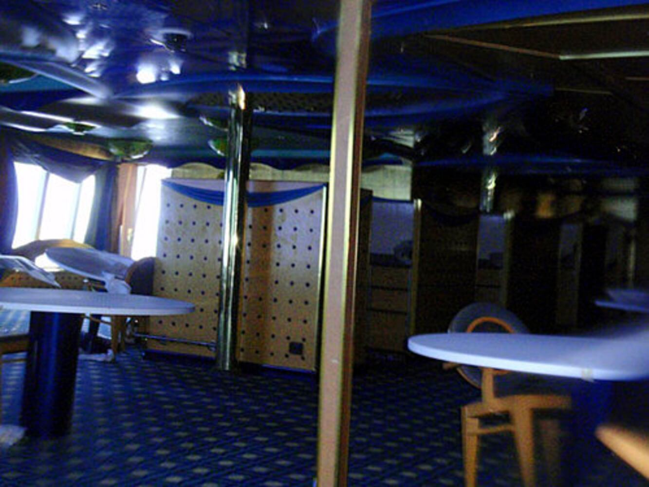Luxury cruise ship capsizes in Italy