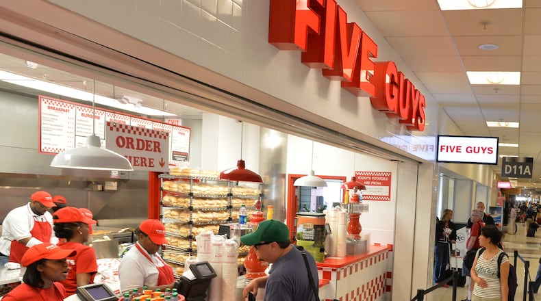 Five Guys, the famous chain serving up burgers and fries, will open a new north Fulton County location at Roswell Corners in 2019.