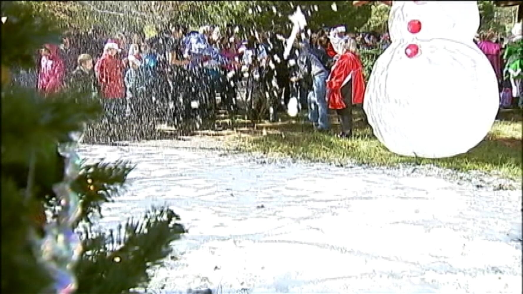Community celebrates Christmas early for Dahlia Minton