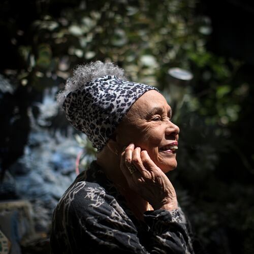 Artist Betye Saar of Los Angeles at home on her back patio on April 22, 2016 in Los Angeles, Calif. (Gina Ferazzi/Los Angeles Times via AP)