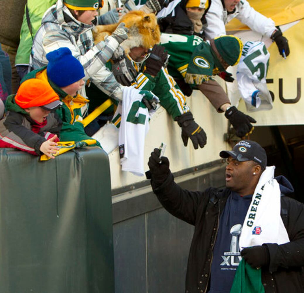 Green Bay Packers fans celebrate Super Bowl win