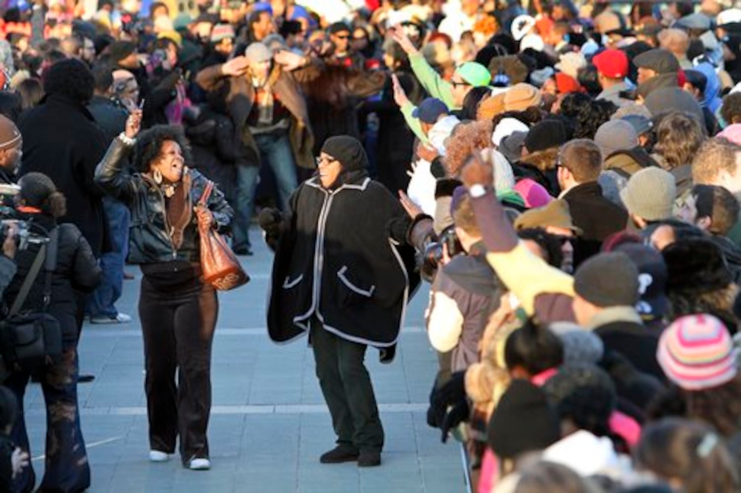 Dancers break 'Soul Train' dance line record
