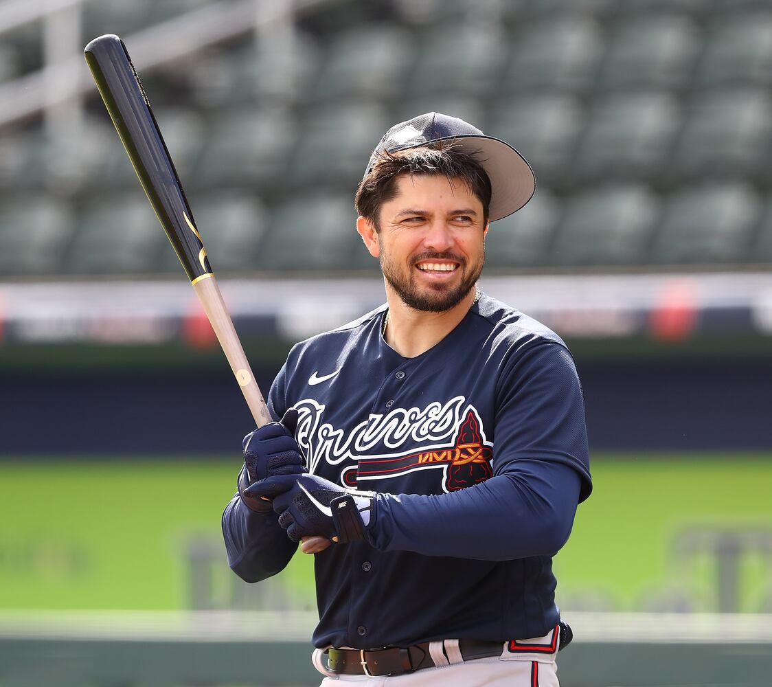 BRAVES PHOTO