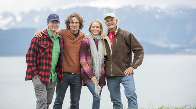 Jewel, a pop and country singer who has been nominated for four Grammys, will perform in Sandy Springs later this year alongside her family.