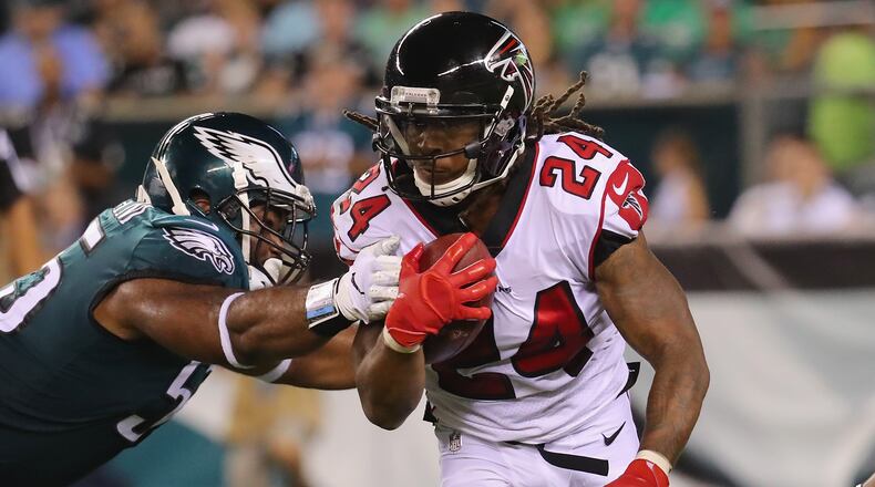A distressingly rare sight in 2018: Falcons back Devonta Freeman carrying a football. (Brett Carlsen/Getty Images)