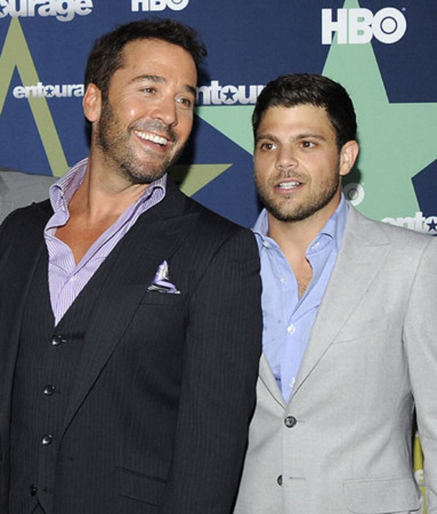 Entourage' final season premieres
