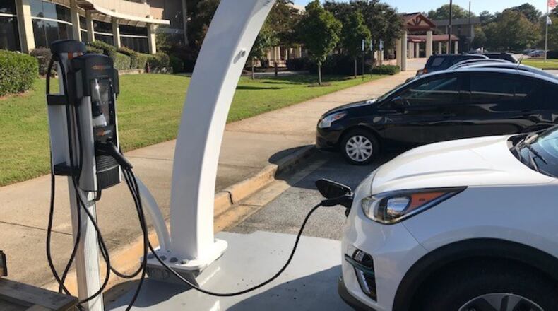 Georgia Power helps bring electric vehicle charging to Atlanta Technical College with a solar-powered station. CONTRIBUTED
