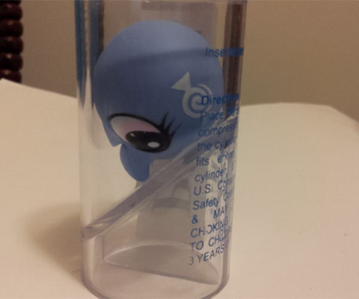 Littlest Pet Shop-Candyswirl Dreams Collection #3317 made by Hasbro, sold at Wal-Mart