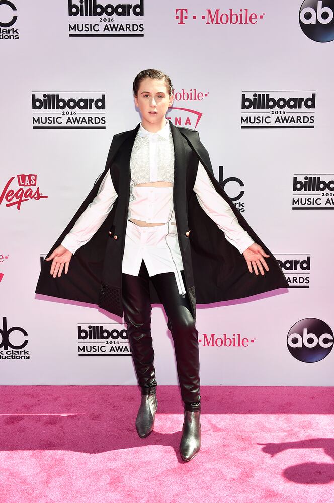 2016 billboard awards red carpet