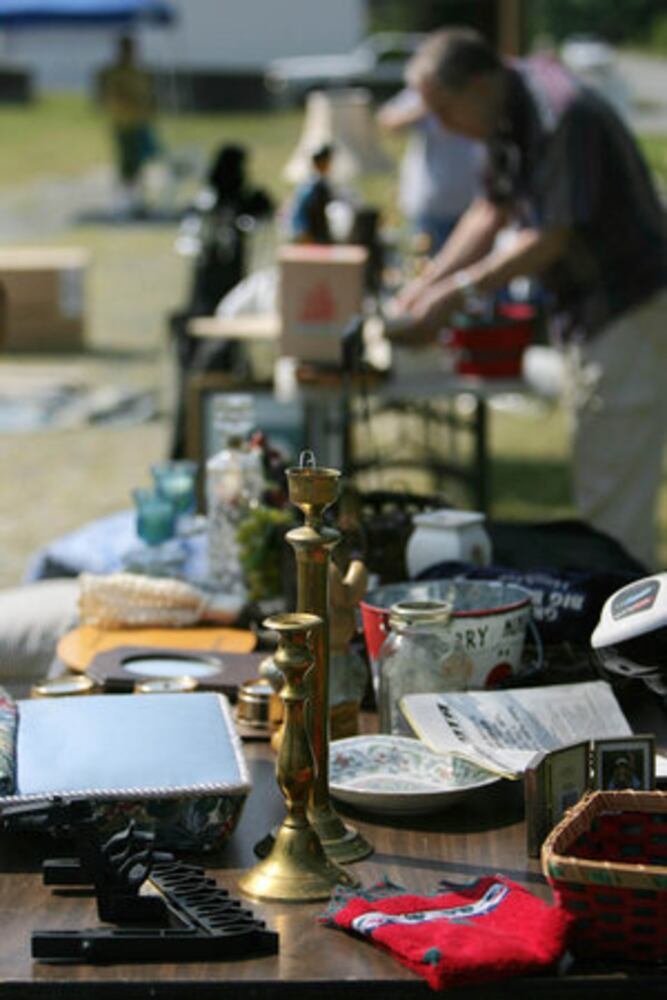 Dixie Highway Yard Sale