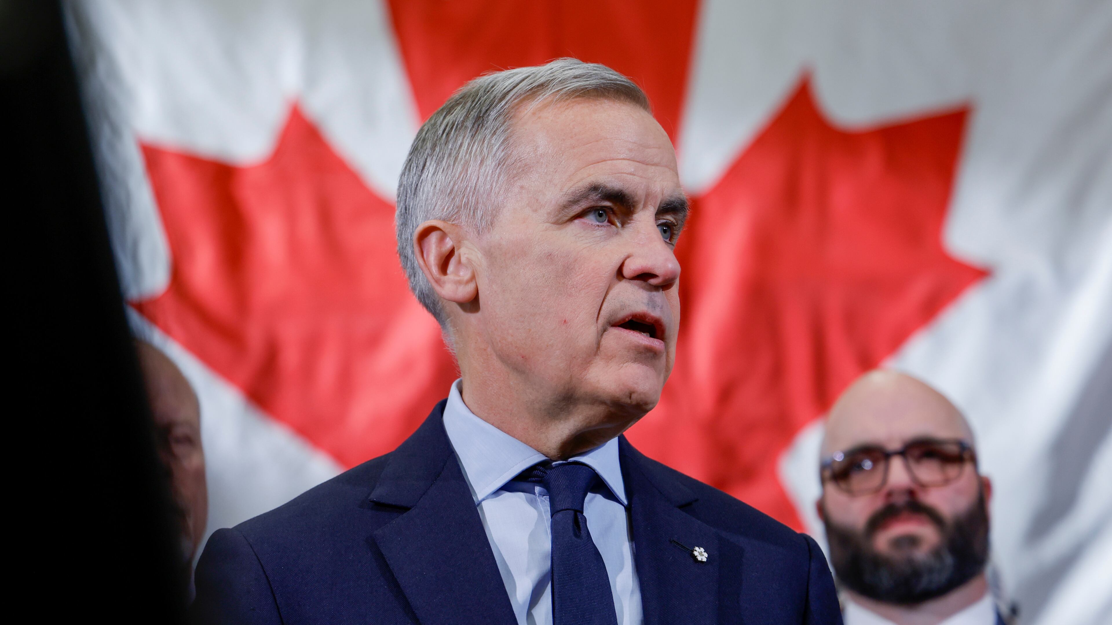 Prime Minister Mark Carney meets with ironworkers in Calgary, Alta., Thursday, Nov. 27, 2025. (Jeff McIntosh /The Canadian Press via AP)