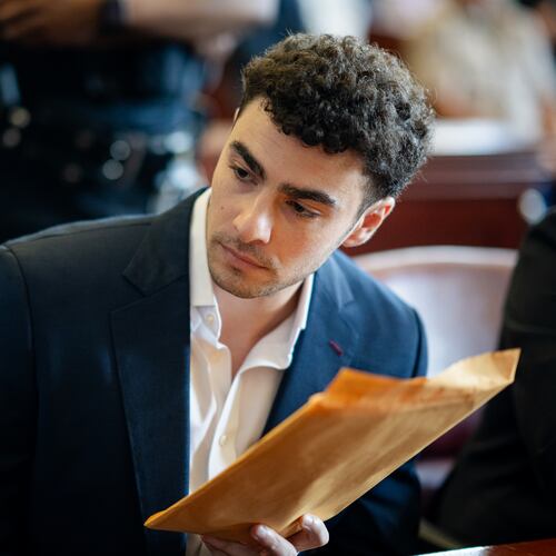 Luigi Mangione appears for a pre-trial hearing at Manhattan Criminal Court in New York, Wednesday, June 17, 2026. (AP Photo/Angelina Katsanis, Pool)