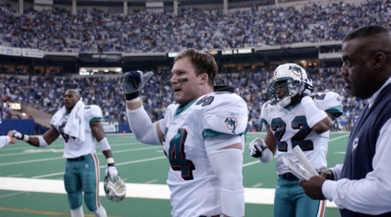 11 Nov 2001: Zach Thomas #54 of the Miami Dolphins walks of the field after the game against the Indianapolis Colts at the RCA Dome in Indianapolis, Indiana. DIGITAL IMAGE. Mandatory Credit: Ron Hoskins/Allsport