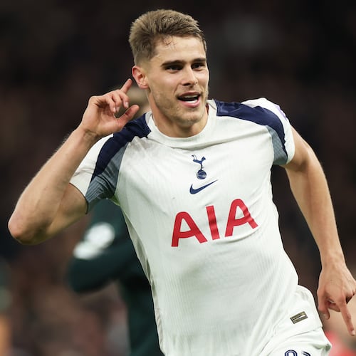 Tottenham's Micky van de Ven celebrates after scoring his side's third goal during the Champions League opening phase soccer match between Tottenham and Copenhagen, in London, England, Tuesday, Nov. 4, 2025. (AP Photo/Ian Walton)