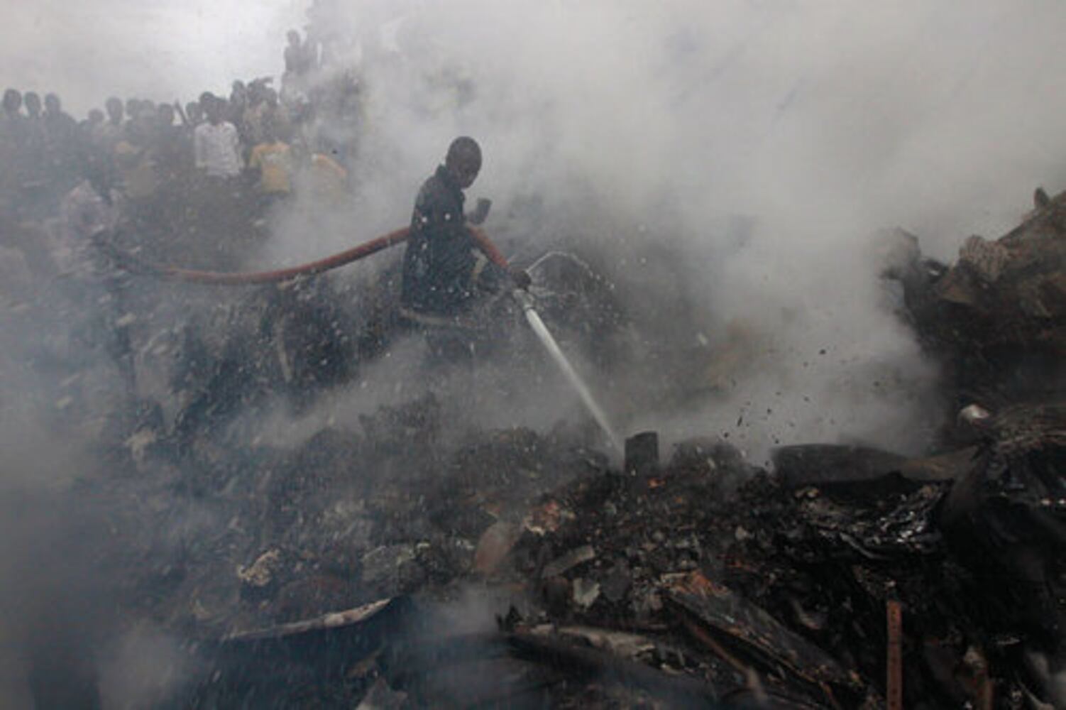 More than 150 killed in Nigeria plane crash