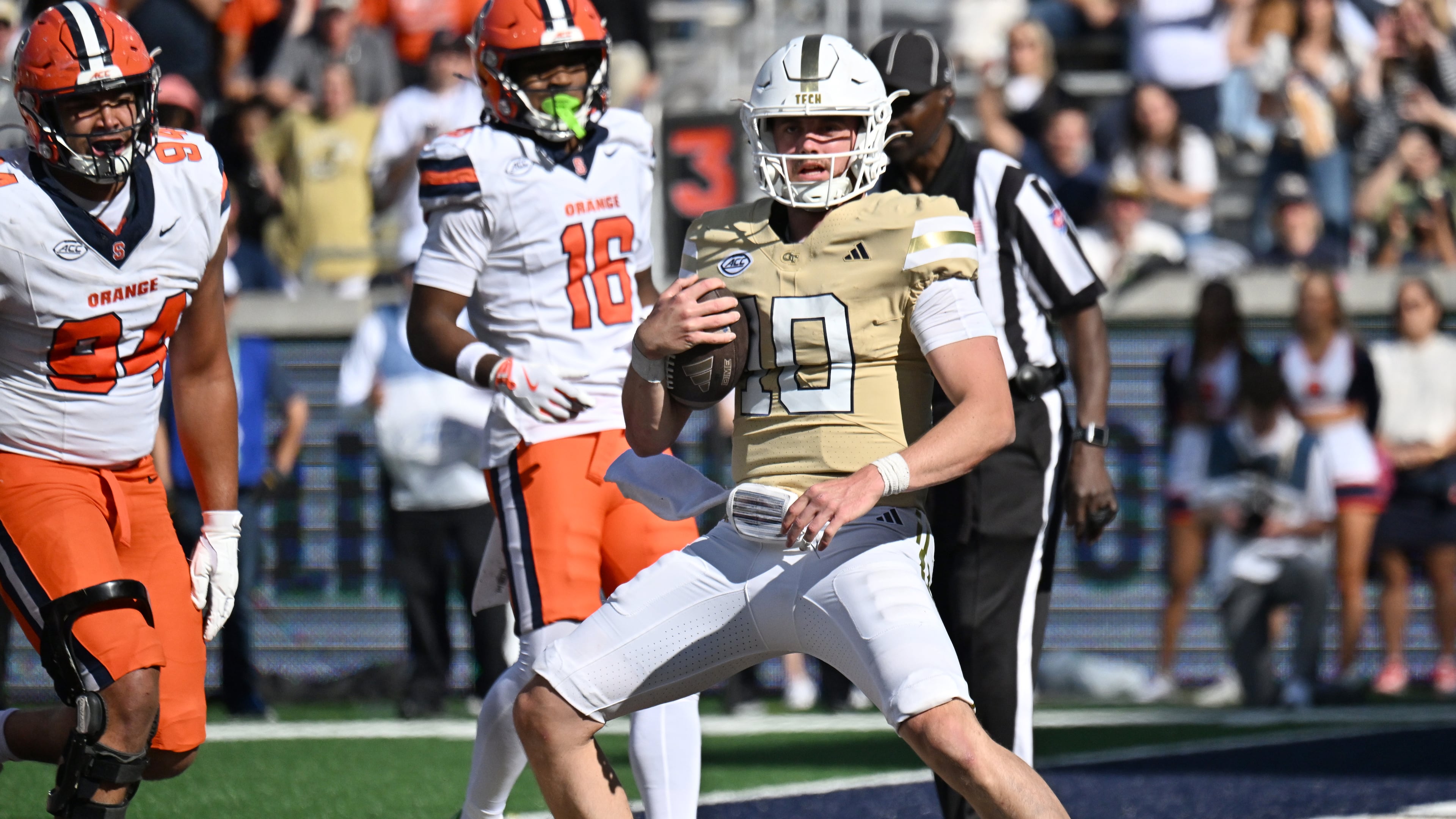 Georgia Tech quarterback Haynes King is a big reason that the Yellow Jackets are off to an 8-0 start. (Hyosub Shin/AJC)