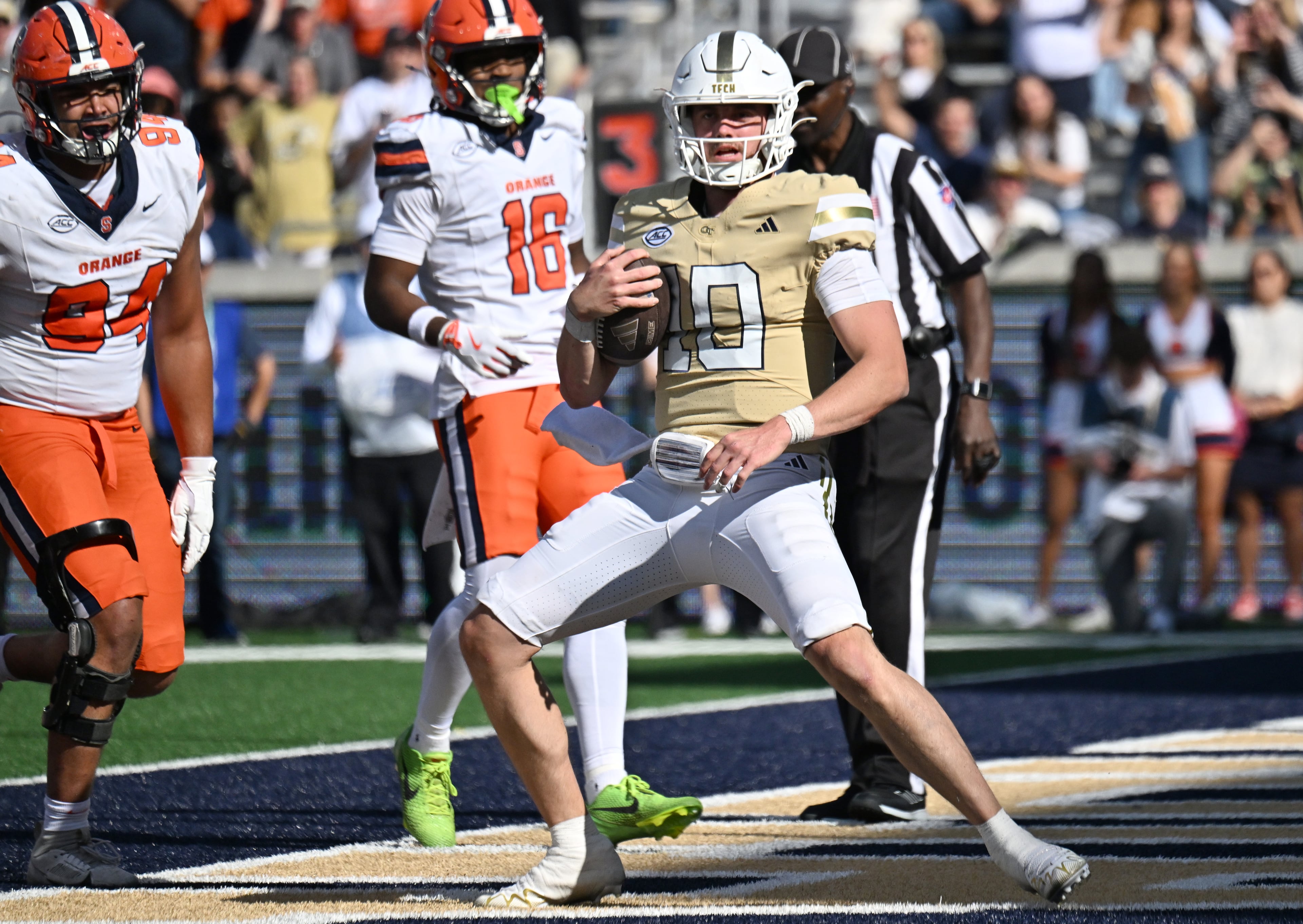 Georgia Tech quarterback Haynes King reacts after scoring a touchdown during the second half in an NCAA college football game at Bobby Dodd Stadium, Saturday, Oct. 25, 2025 in Atlanta. Georgia Tech won 41-16 over Syracuse. The Yellow Jackets are 8-0 for the first time since 1966 and 5-0 in the ACC for the first time ever. (Hyosub Shin/AJC)