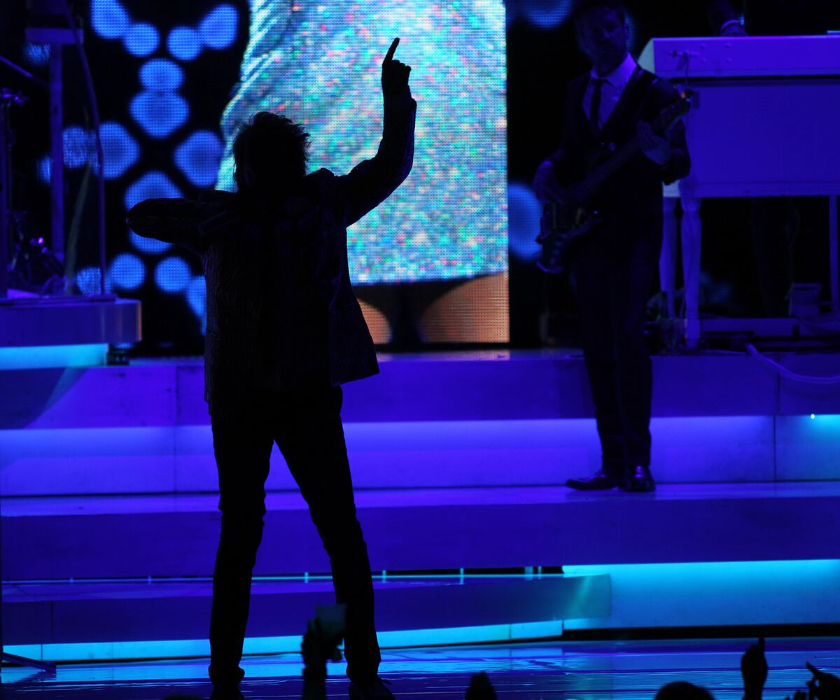 Rod Stewart plays Verizon Wireless Amphtiheatre