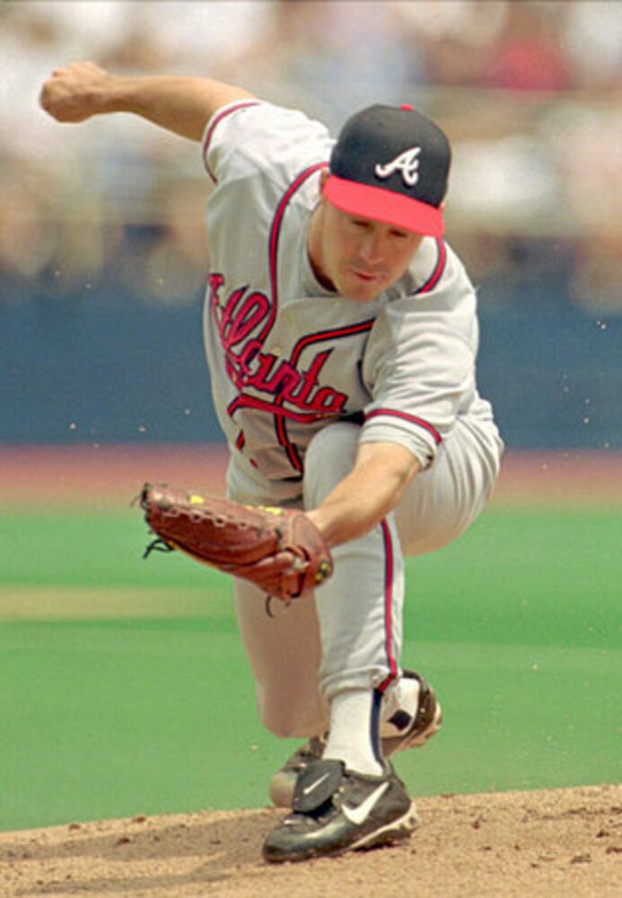 Braves honor Greg Maddux