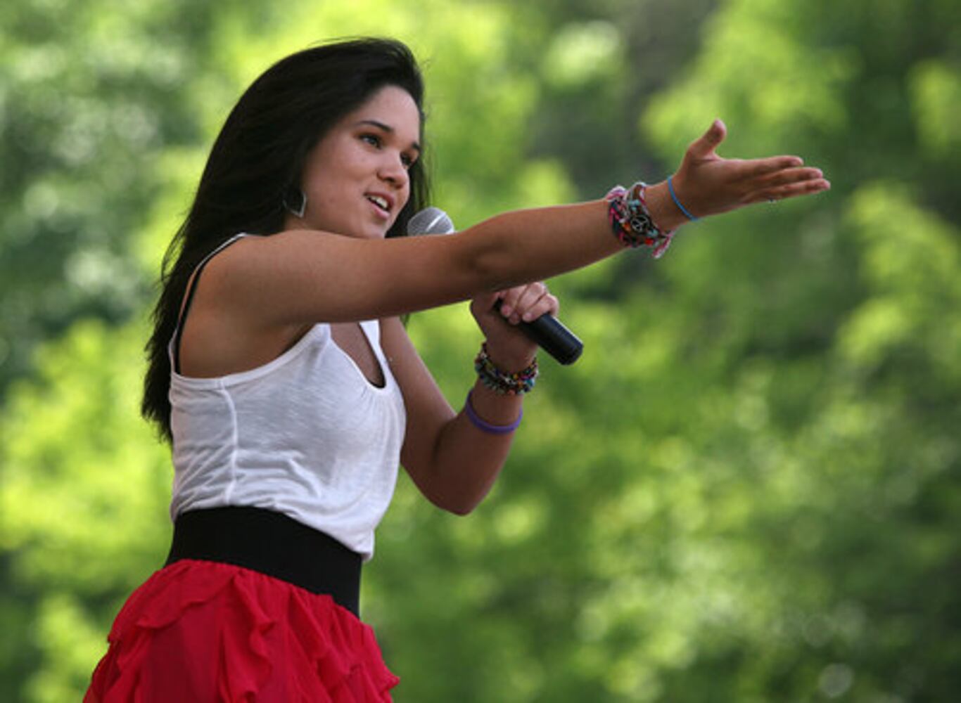 Hispanic festival livens Stone Mountain Park