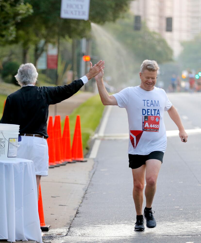 Peachtree Road Race photos
