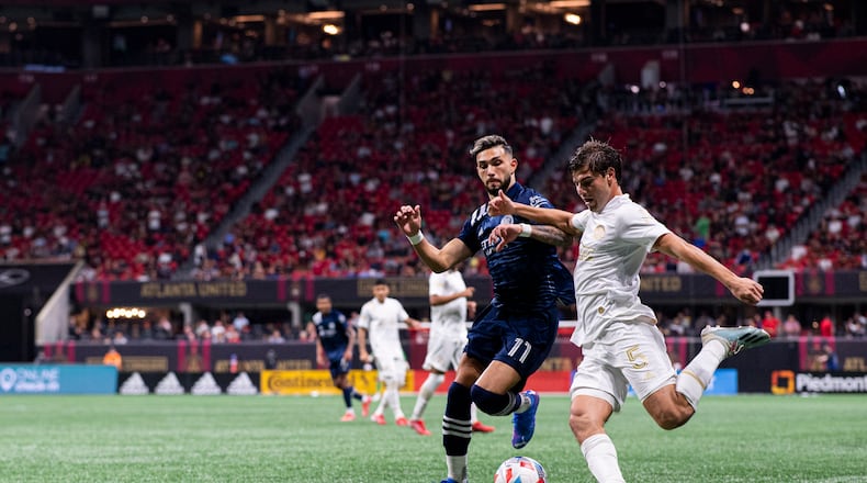 Atlanta United midfielder Santiago Sosa (5) dribbles against NYCFC Wednesday, Oct. 20, 2021, at Mercedes-Benz Stadium in Atlanta. (Jacob Gonzalez/Atlanta United)