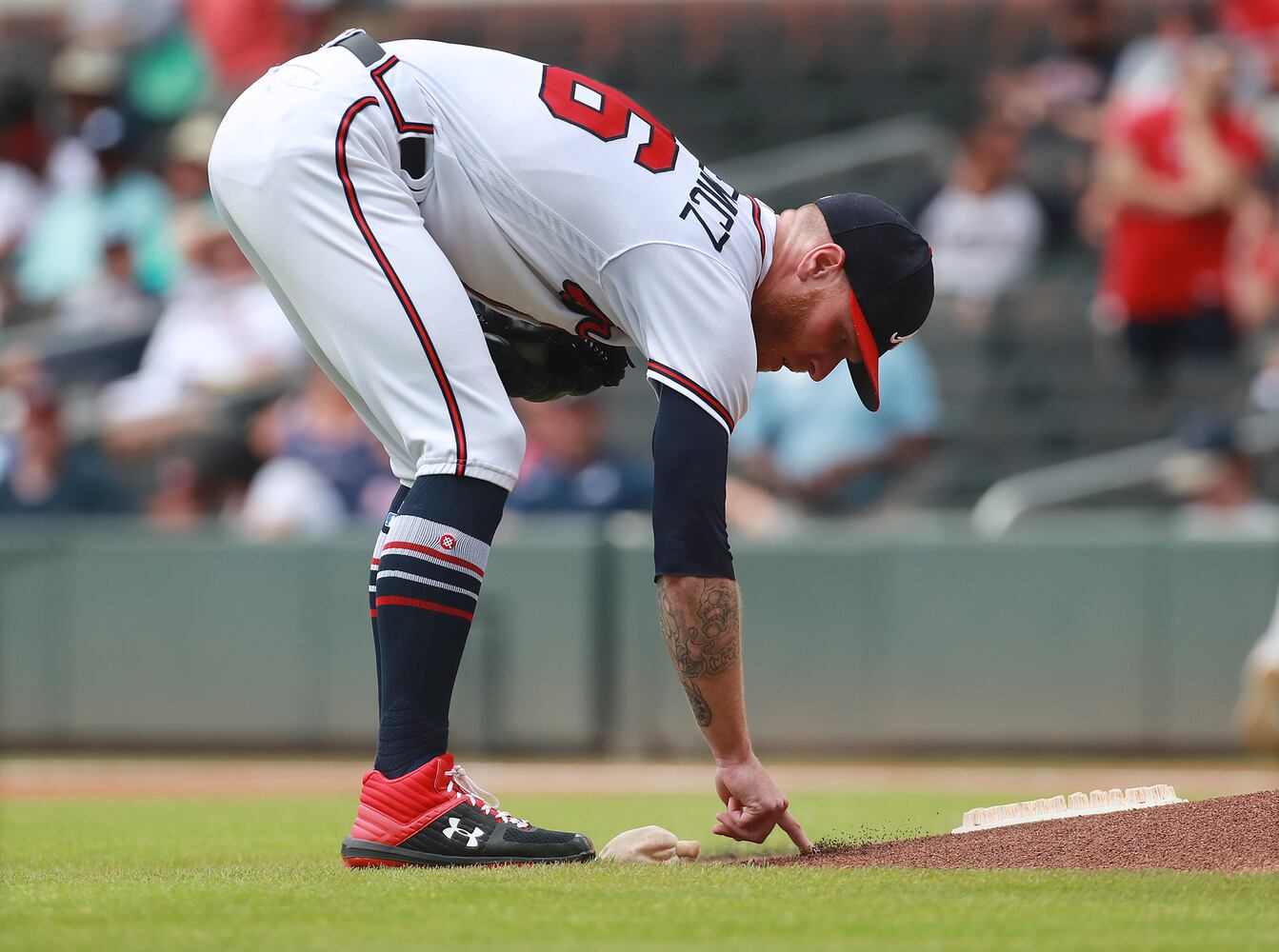 Photos: Braves collapse at home against Red Sox