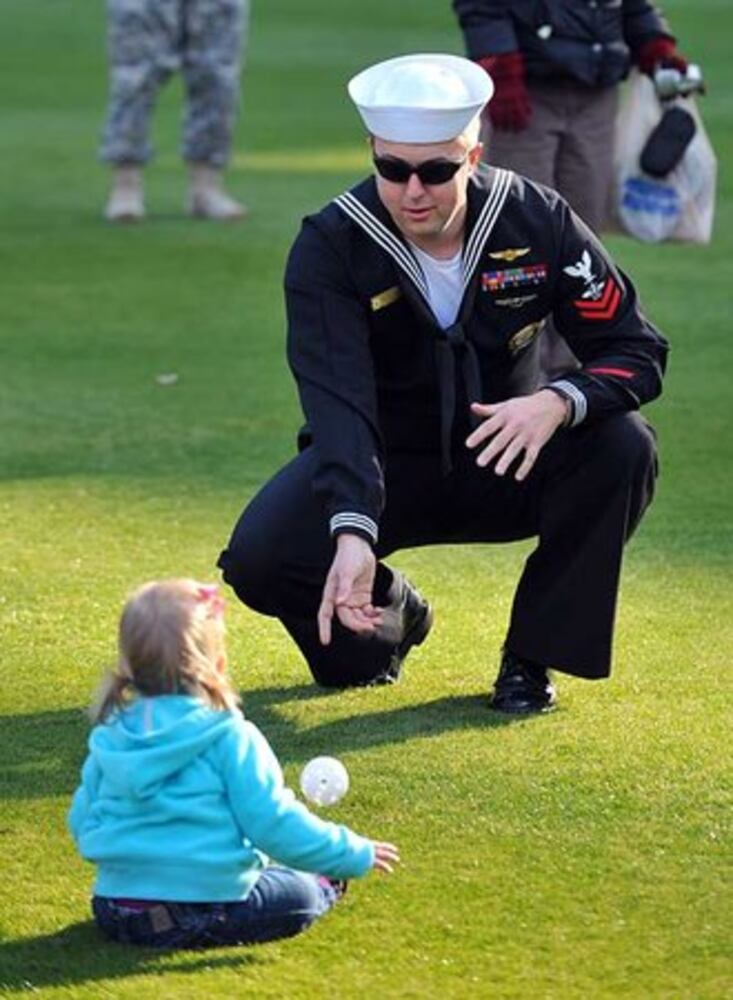 Braves host military families for holidays