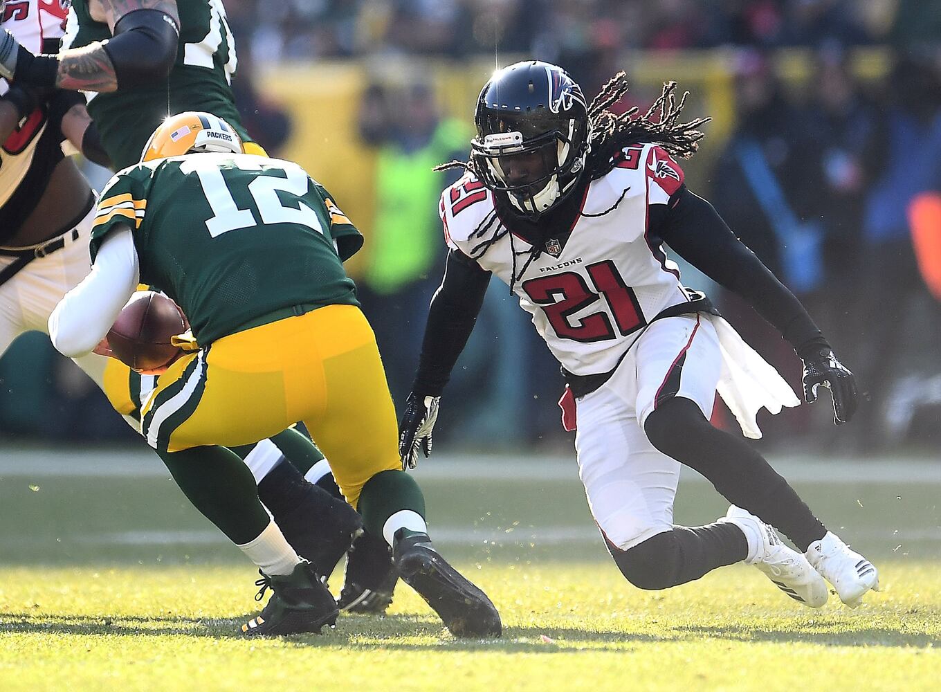 Photos: Falcons look to end losing streak