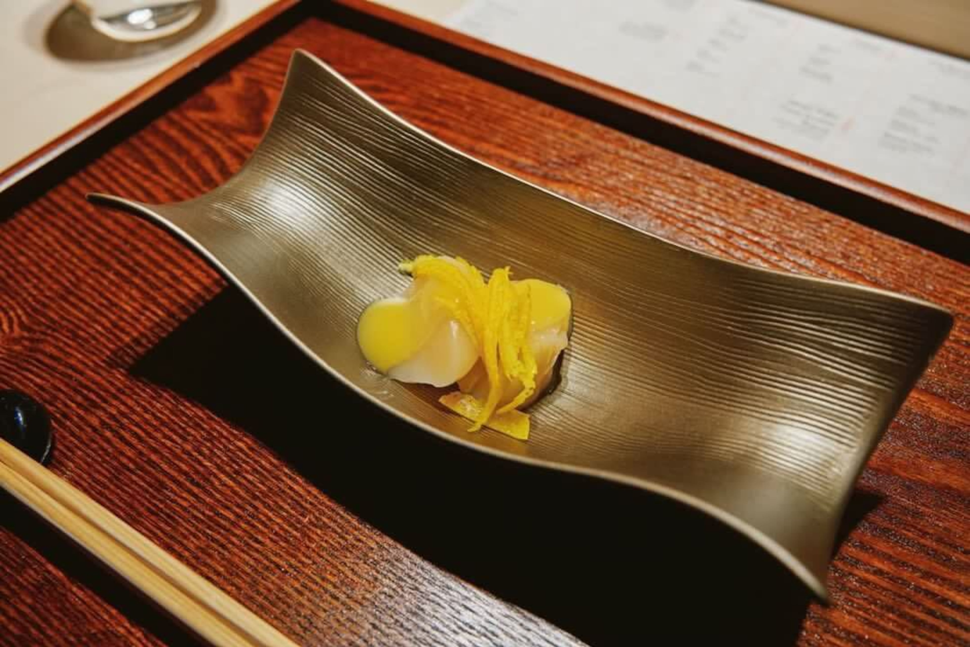 Anyone who has visited other omakase joints will be amazed not just at the quality of Hayakawa’s fish, but also by the quantity used. (Courtesy of Hayakawa)
