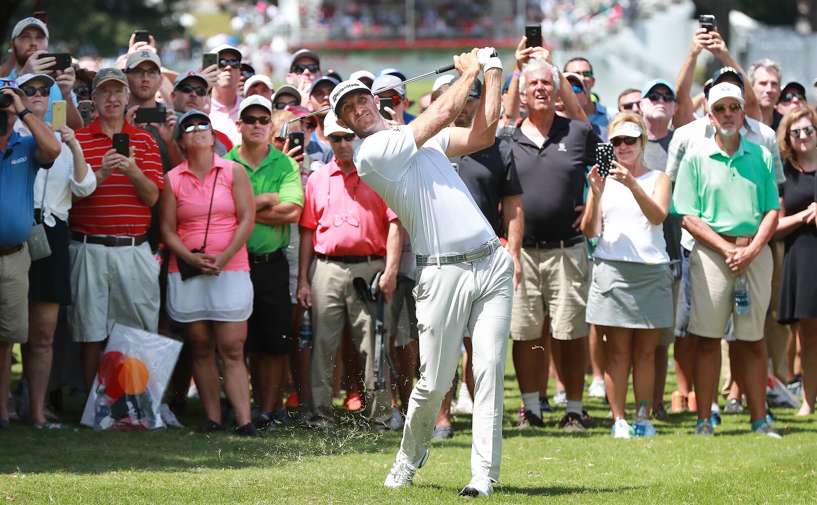 Photos: First round of the Tour Championship