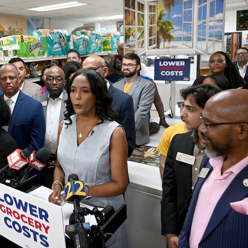 Keisha Lance Bottoms, the Democratic nominee for governor, unveils her proposal to suspend sales taxes on groceries during a press event at Al Huda Groceries on Wednesday, Sept. 2, 2026, in Lawrenceville. (Hyosub Shin/AJC)