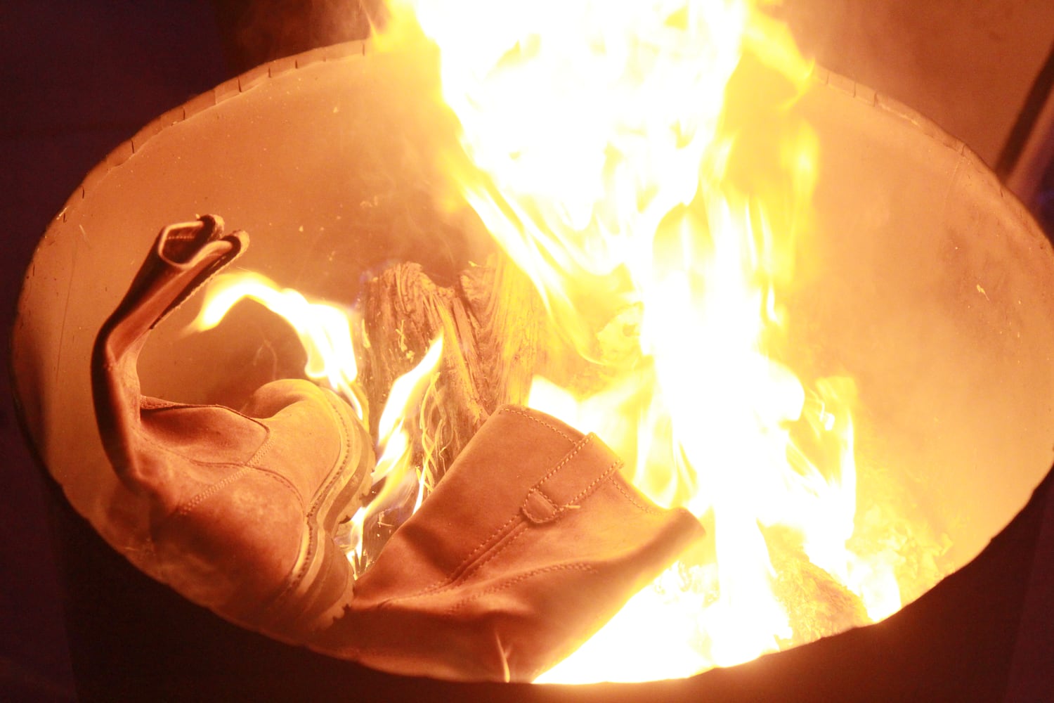 Exes to ashes on Valentine's Day at Wild Bill's