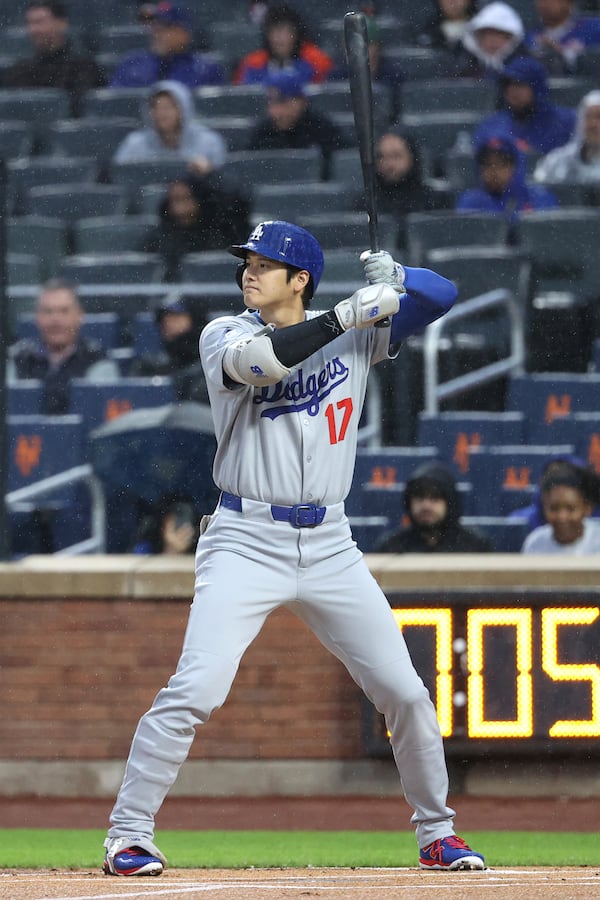 Los Angeles Dodgers' Shohei Ohtani prepares to bat during the first inning of a baseball game against the New York Mets Friday, May 23, 2025, in New York. (AP Photo/Pamela Smith)