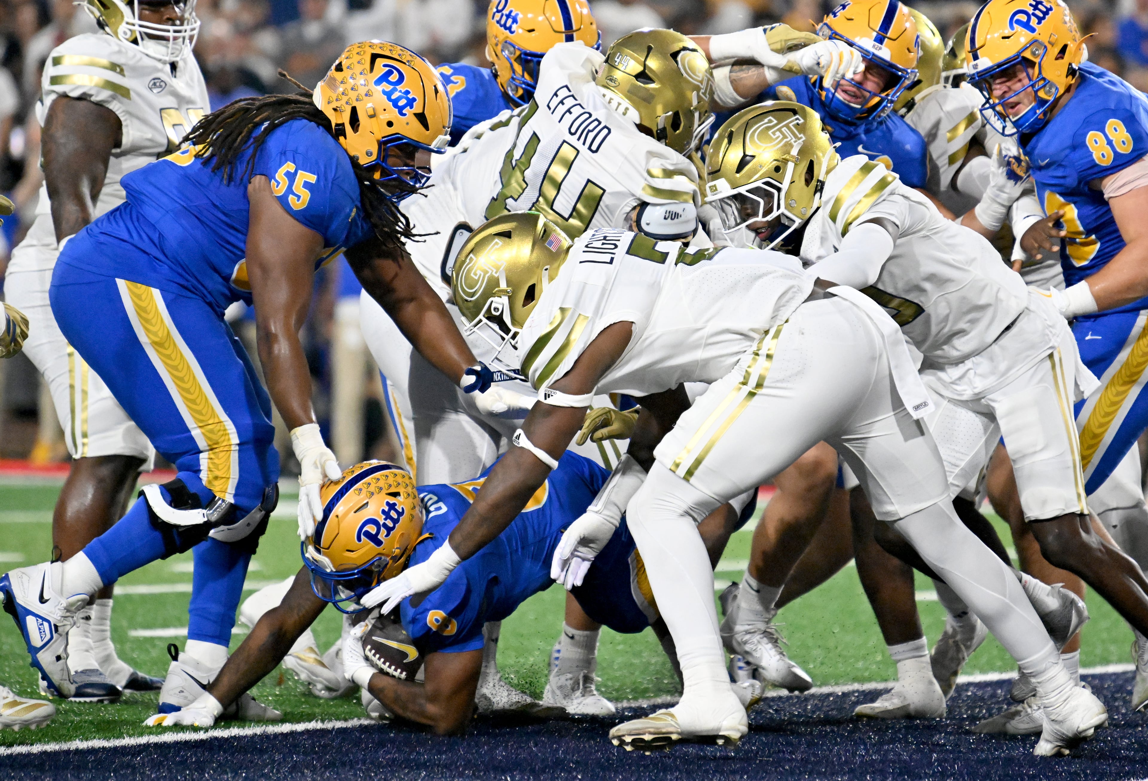 Pittsburgh running back Juelz Goff (8) scores a touchdown during the first half in an NCAA college football game at Bobby Dodd Stadium, Saturday, November 22, 2025 in Atlanta. (Hyosub Shin / AJC)