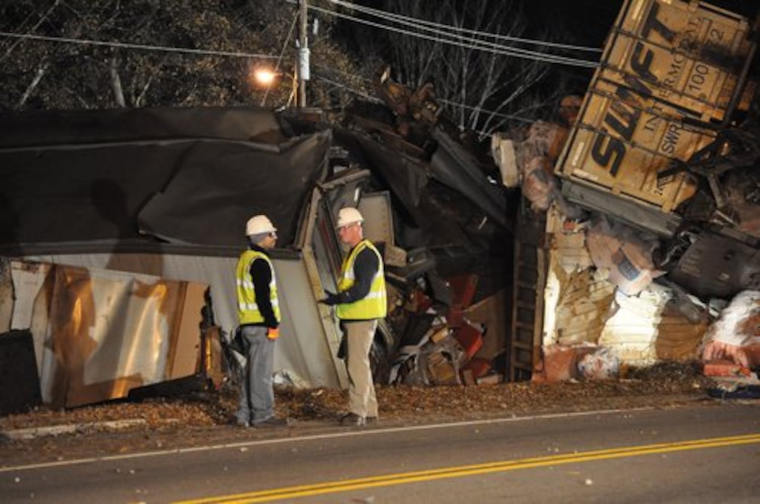 Train derails in Douglasville