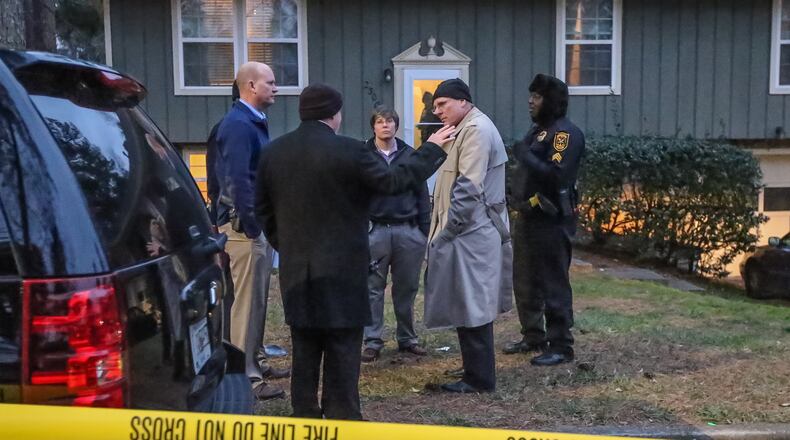 Police were investigating a fatal stabbing in DeKalb County on Tues., Feb. 9, 2016. JOHN SPINK / JSPINK@AJC.COM