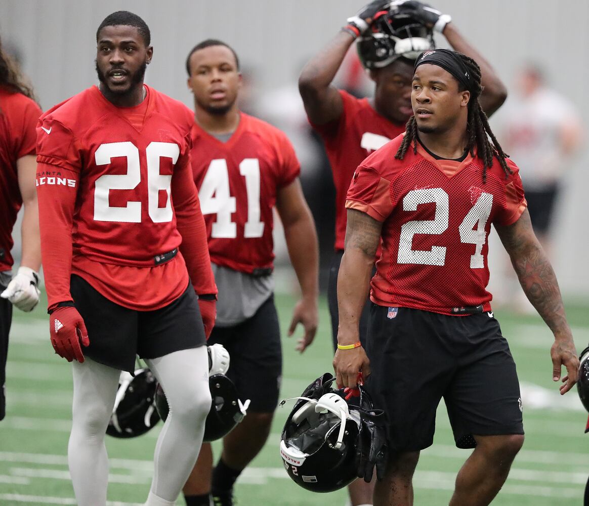 Photos: Falcons back on the field as OTAs kick off