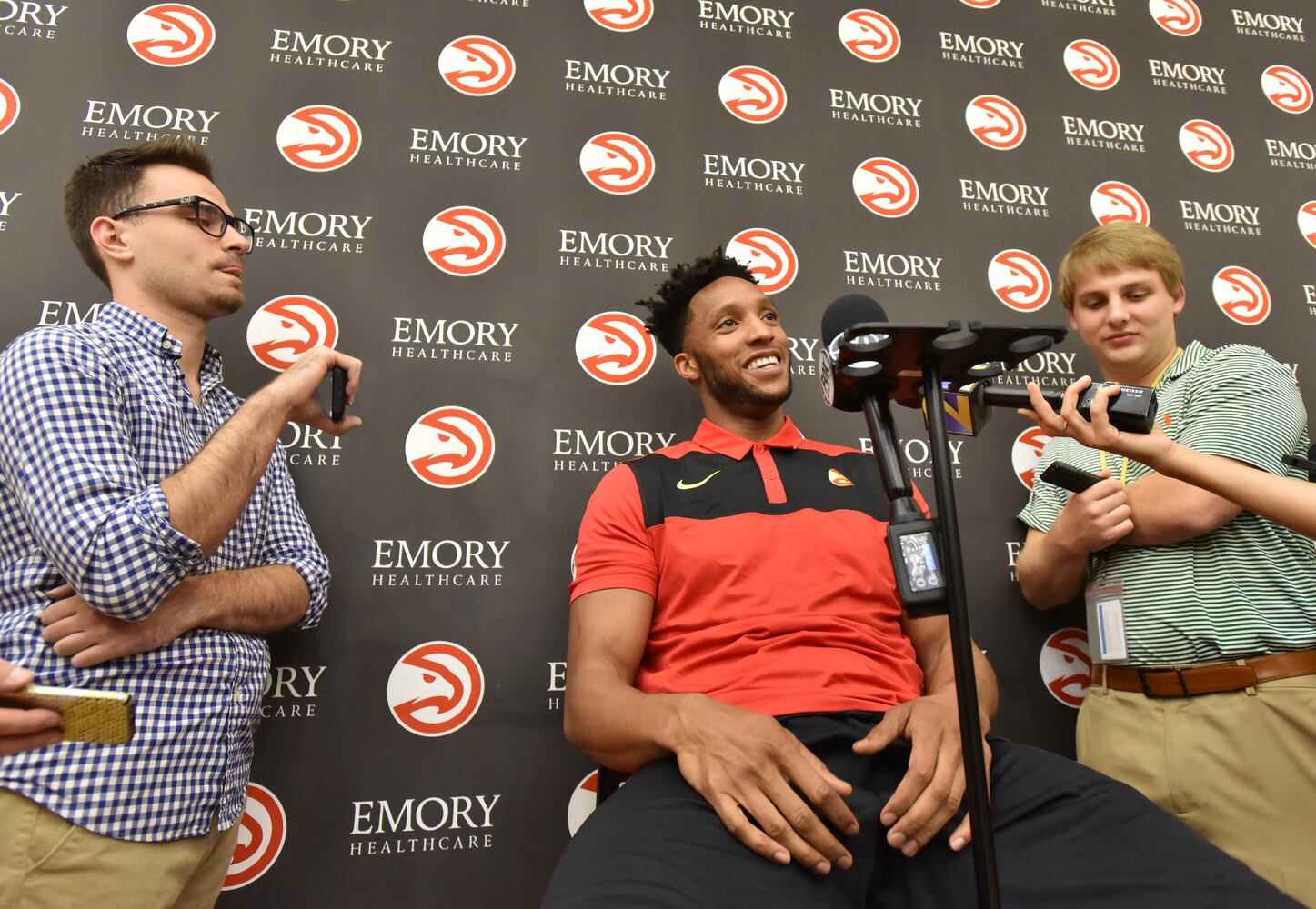 Photos: Hawks introduce new point guard Evan Turner