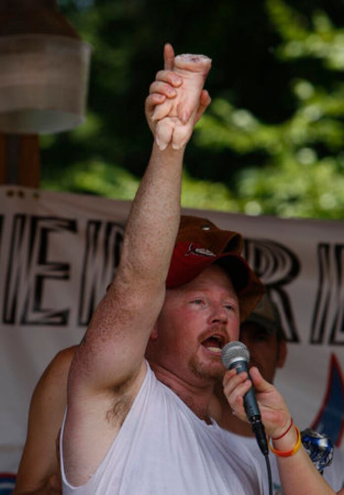 Toilet seat toss and more at Redneck Games
